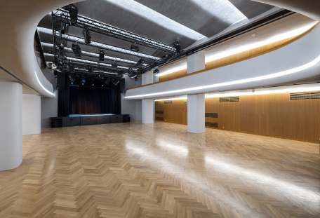 Z CENTRALU do MOSKVY a zase zpátky